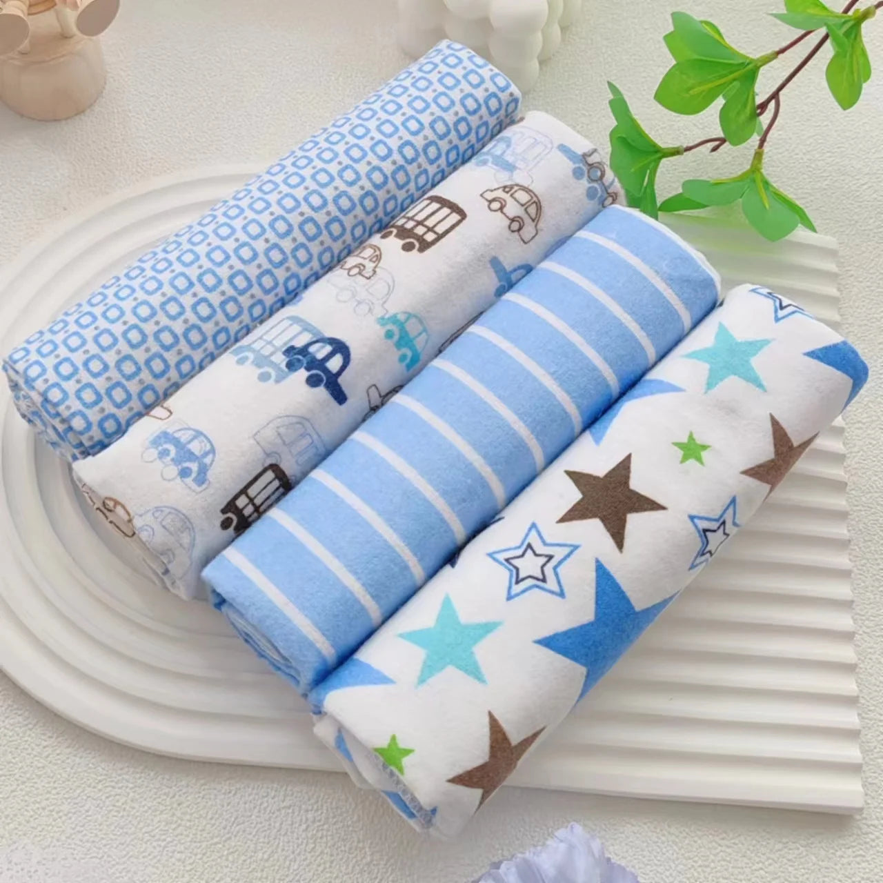 4pcs/pack 100% Cotton Flannel Diapers Supersoft Receiving Baby Blanket Newborn Wrap Print Baby Bedsheet 76x76cm Blanket Swaddle