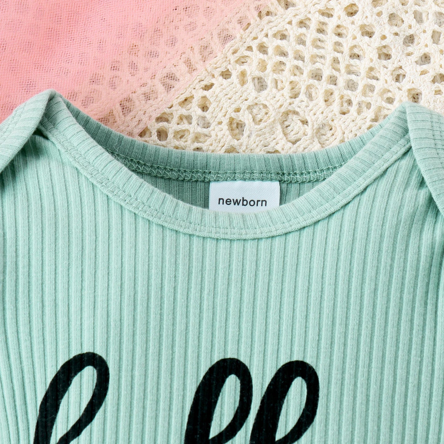 4PCS Autumn New Style Baby From 0 To 6 Months Casual Fashion, Multi-Color Pit Strip Letter Printed Hat Suit + Headscarf Hat